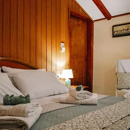 St.denis Townhouse Apartment *