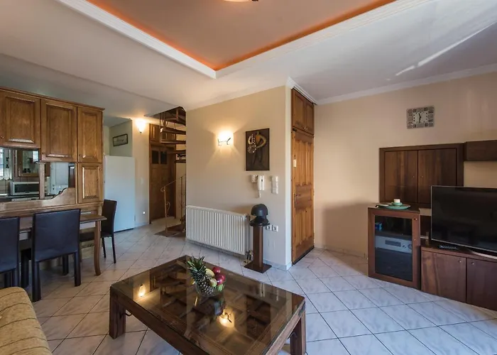 Stdenis Townhouse Maisonette In The Center With Exceptional Hospitality By Mana Gers